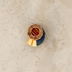 Sulis hot tub on the beach, cedar tub sea shell on the beach